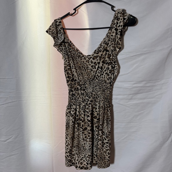 Leopard Print Ruffle Sleeve STRIPED ROMPER - Picture 2 of 6